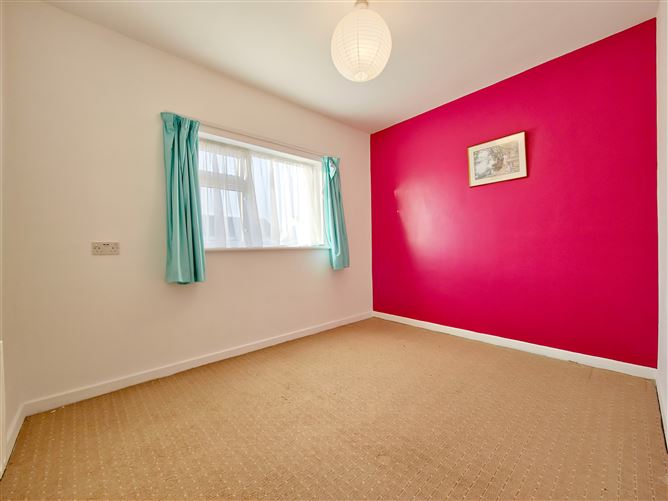 No. 35 Chestnut Grove , Castlebar, Mayo