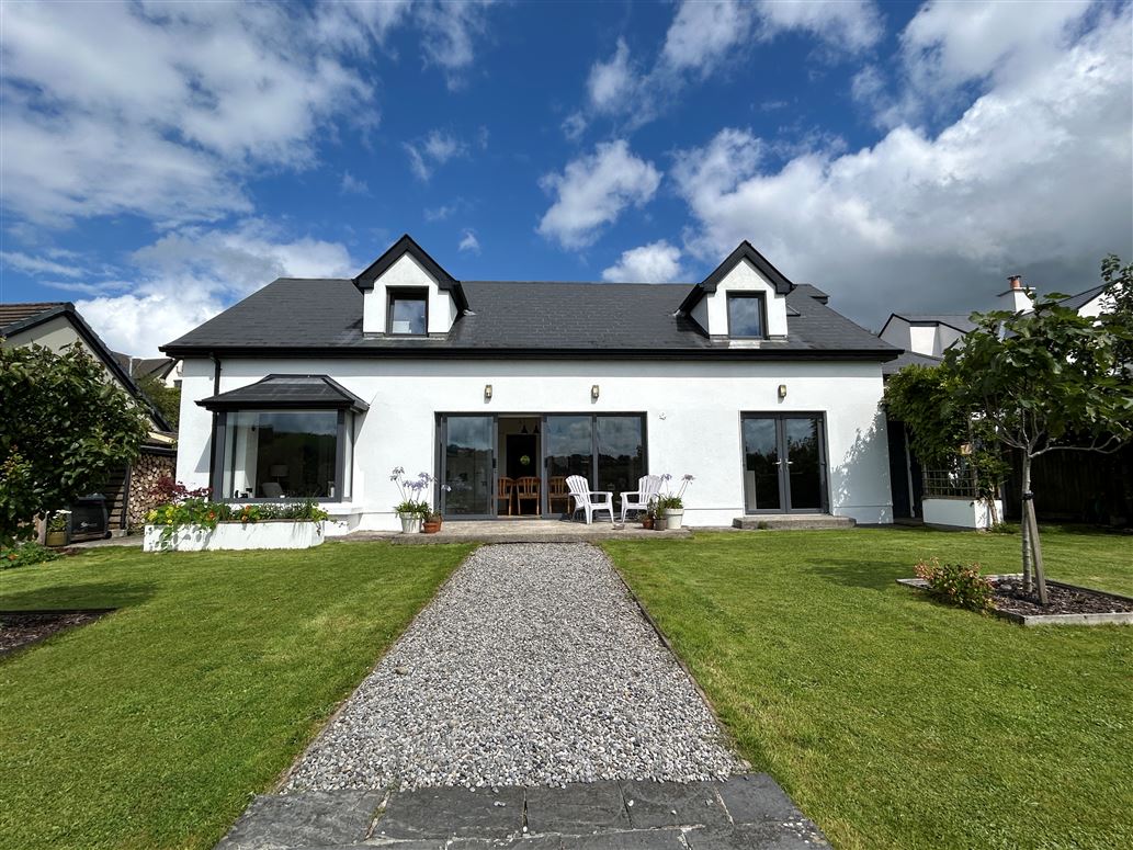 5 Marine Village, Ballina, Tipperary