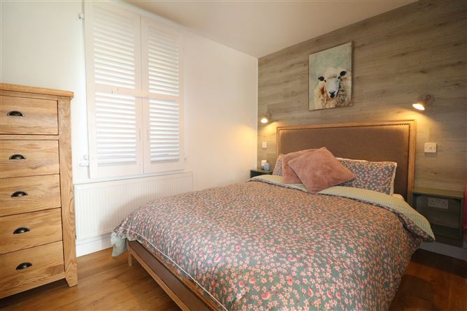 5 Marine Village, Ballina, Tipperary