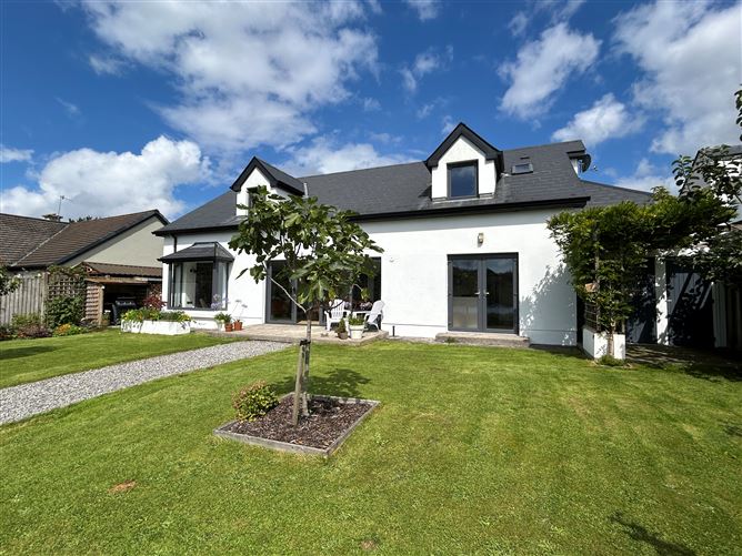 5 Marine Village, Ballina, Tipperary