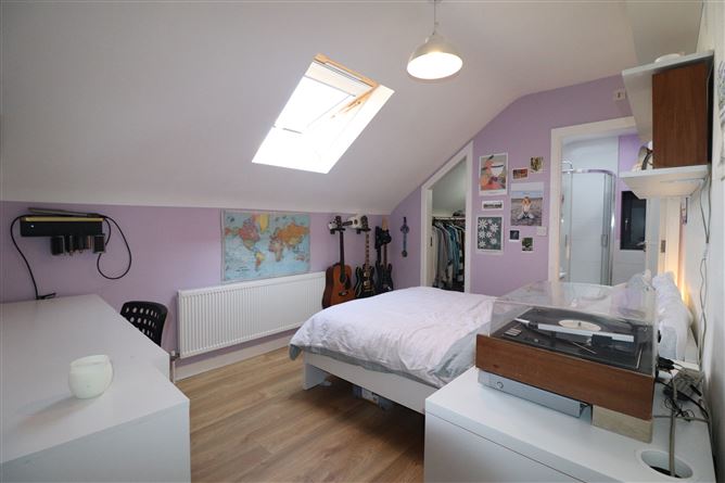 5 Marine Village, Ballina, Tipperary