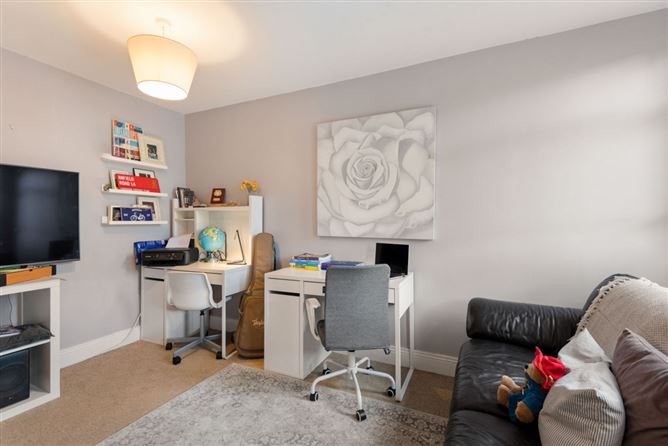 43 Portmarnock Crescent, Portmarnock,   County Dublin