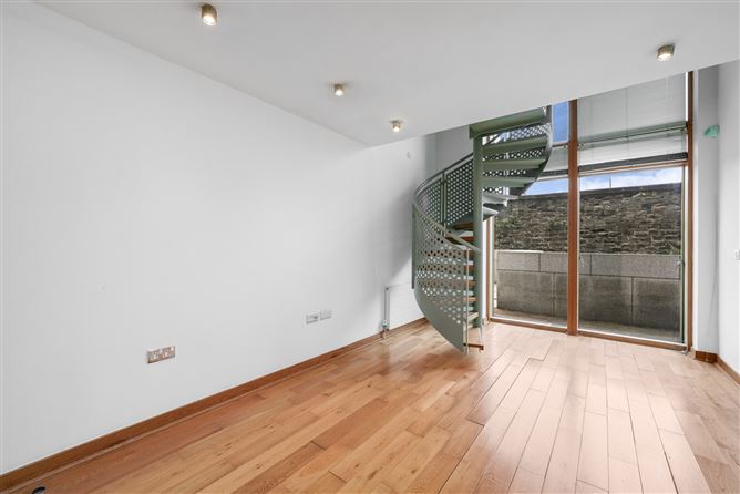 5 Kirkpatrick House, Spencer Dock, Dublin 1