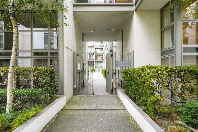 5 Kirkpatrick House, Spencer Dock, Dublin 1