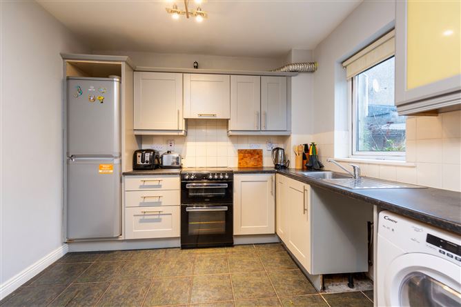 102 Brooklawn, New Ross, Co. Wexford