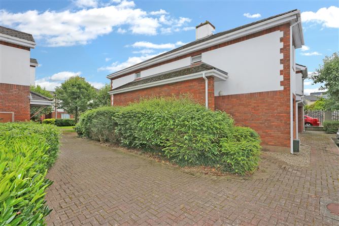 6 Castlecourt, Clancy Strand, Limerick