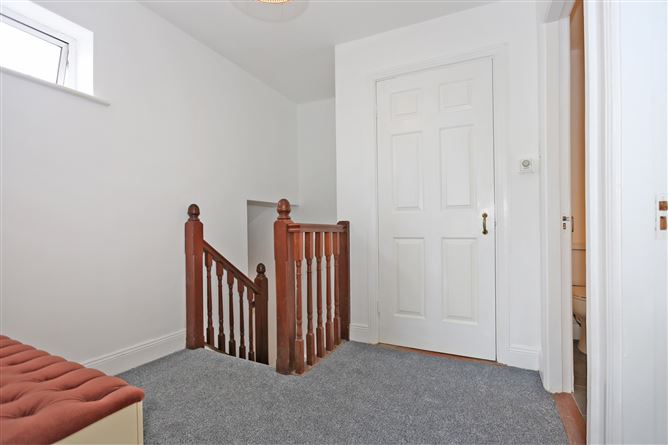 6 Castlecourt, Clancy Strand, Limerick