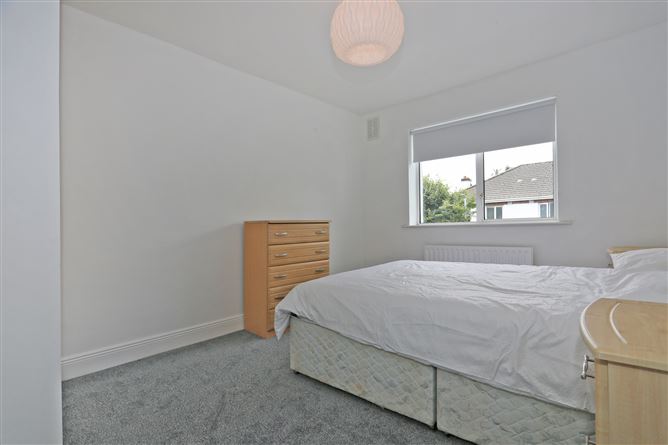 6 Castlecourt, Clancy Strand, Limerick