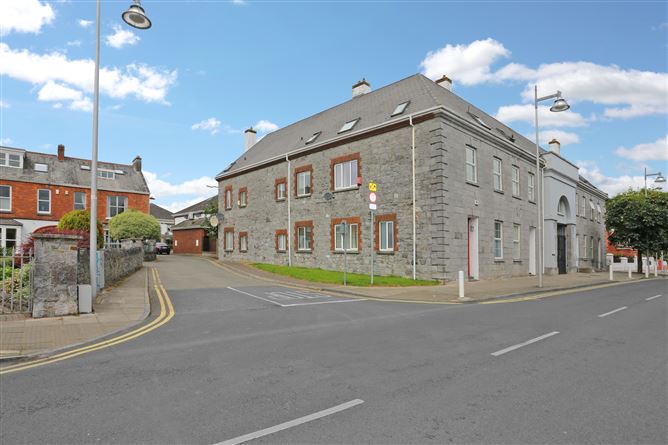 6 Castlecourt, Clancy Strand, Limerick