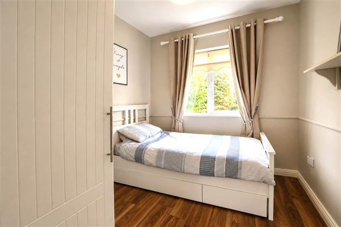 Photo 18 of 29 — 29 Ravenswood Rise, Clonsilla, Dublin 15