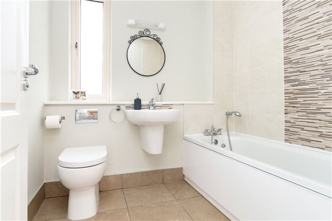 3 Stratton Square, Adamstown, Lucan, Co. Dublin