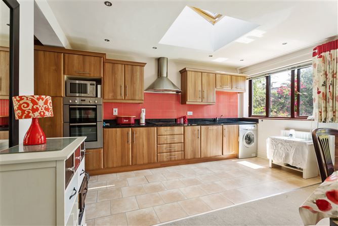 18 Farmhill Park, Goatstown, Dublin 14