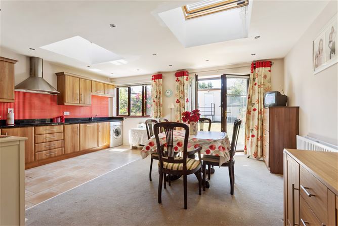 18 Farmhill Park, Goatstown, Dublin 14