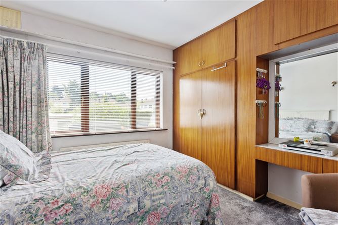 18 Farmhill Park, Goatstown, Dublin 14