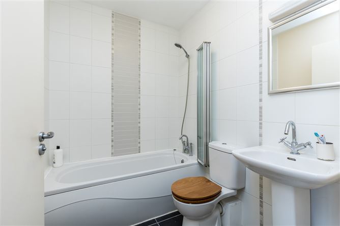 48 Parkview, Robswall, Malahide,   County Dublin