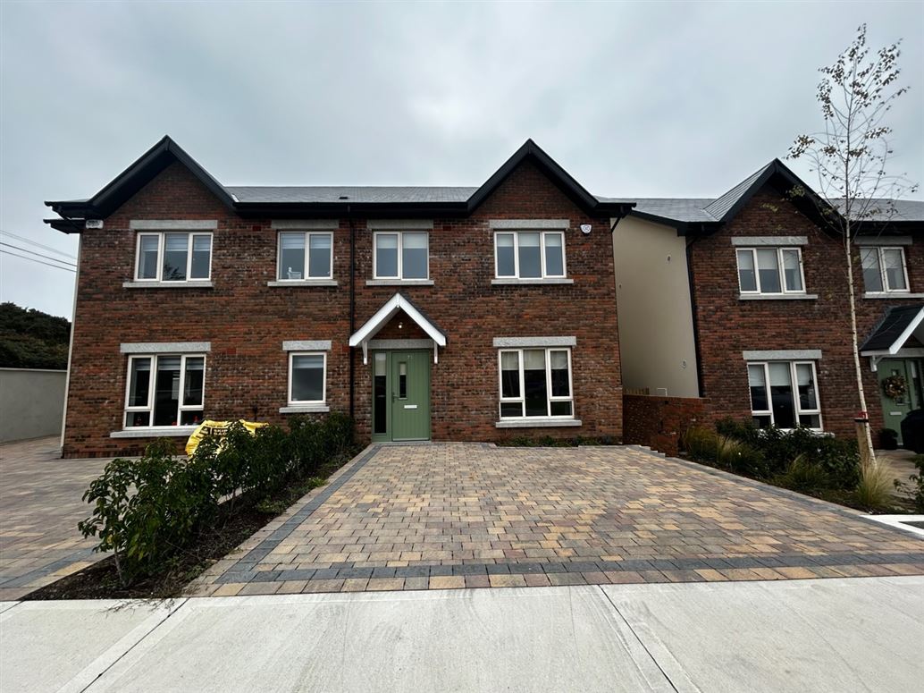 72 Rockfield Close, Moneycarroll, Newtownmountkennedy, Co. Wicklow