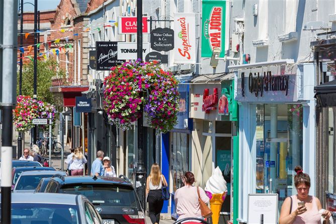 https://photos-a.propertyimages.ie/media/5/9/1/5006195/7cba60c4-173d-45d2-9783-4f24b6586d30_l.jpg