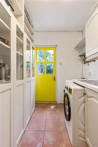 https://photos-a.propertyimages.ie/media/5/9/1/5006195/7cba60c4-173d-45d2-9783-4f24b6586d30_l.jpg