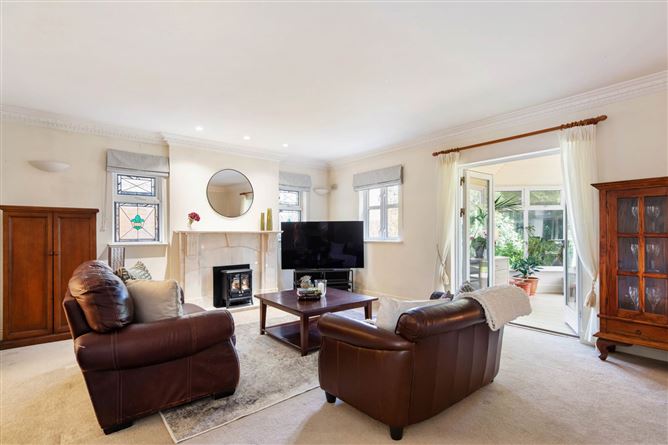 https://photos-a.propertyimages.ie/media/5/9/1/5006195/7cba60c4-173d-45d2-9783-4f24b6586d30_l.jpg