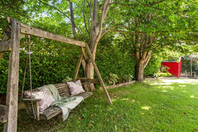 https://photos-a.propertyimages.ie/media/5/9/1/5006195/7cba60c4-173d-45d2-9783-4f24b6586d30_l.jpg