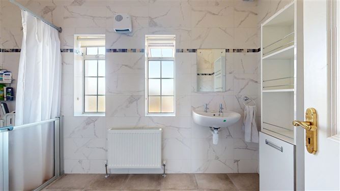 Photo 22 of 39 — Doonaree, 172 Howth Rd, Sutton, Dublin 13