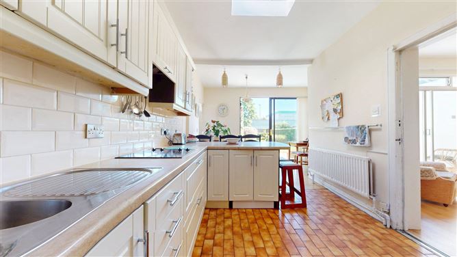 Photo 16 of 39 — Doonaree, 172 Howth Rd, Sutton, Dublin 13