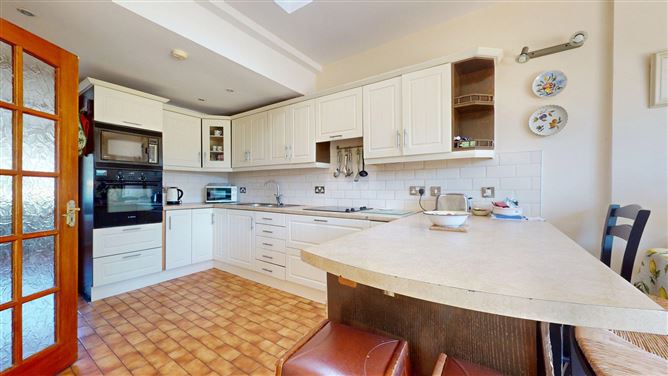 Photo 15 of 39 — Doonaree, 172 Howth Rd, Sutton, Dublin 13