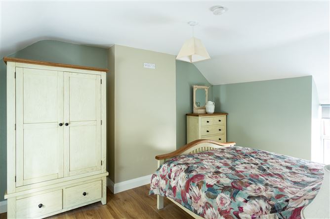 Hamlet Cottage, Kilmacsimon Quay, Bandon, Cork
