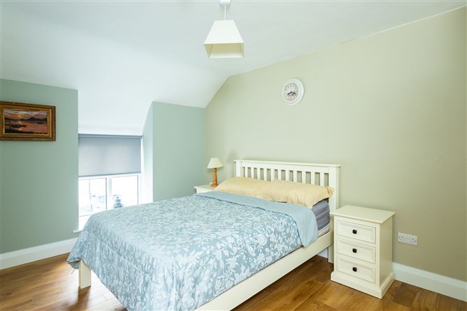 Hamlet Cottage, Kilmacsimon Quay, Bandon, Cork