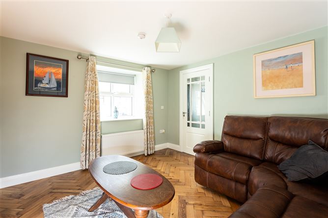 Hamlet Cottage, Kilmacsimon Quay, Bandon, Cork
