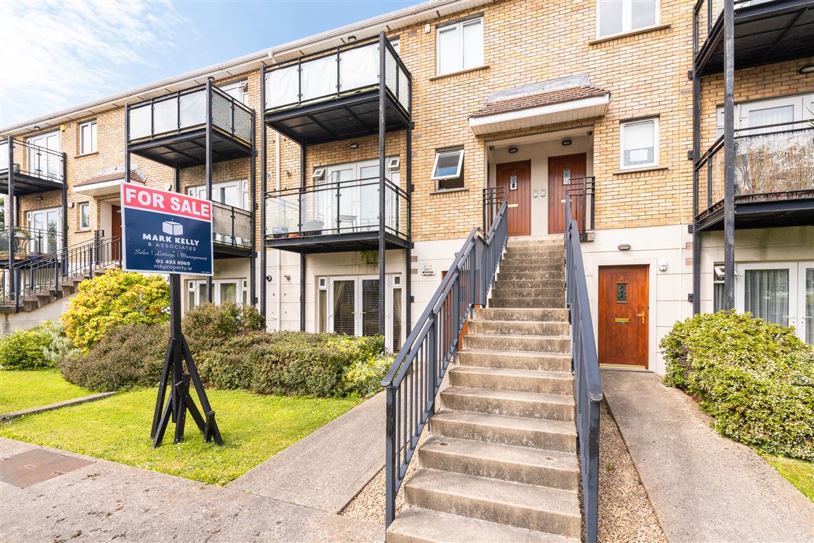 8 The Copse, Woodpark, Ballinteer, Dublin 16 Mark Kelly & Associates