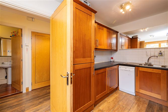 28 ALL HALLOWS SQUARE , Drumcondra, Dublin 9