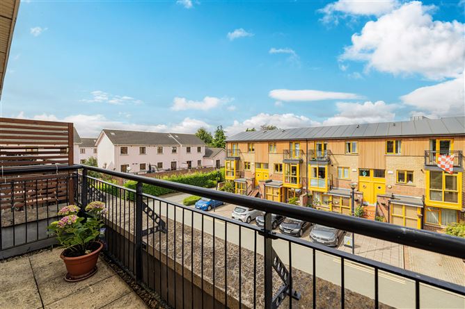 28 ALL HALLOWS SQUARE , Drumcondra, Dublin 9