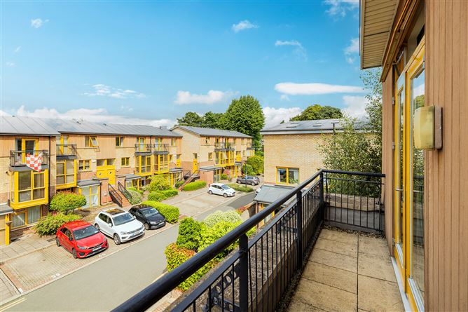 28 ALL HALLOWS SQUARE , Drumcondra, Dublin 9