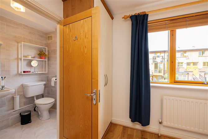 28 ALL HALLOWS SQUARE , Drumcondra, Dublin 9