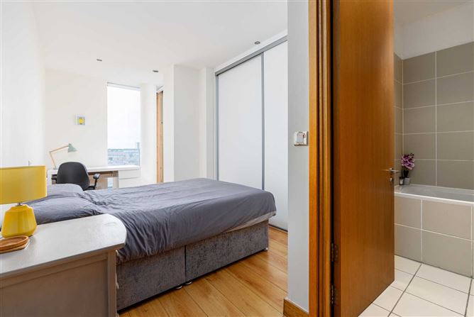 27 Kirkpatrick House, Spencer Dock, Dublin 1, County Dublin