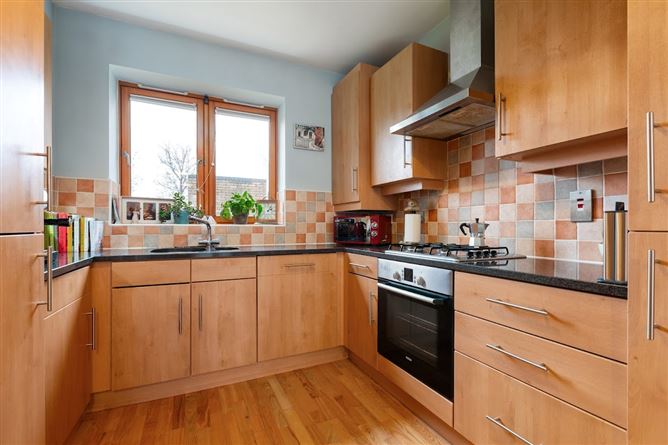 1B Belarmine Drive, Stepaside, Dublin 18  , Stepaside, Dublin 18