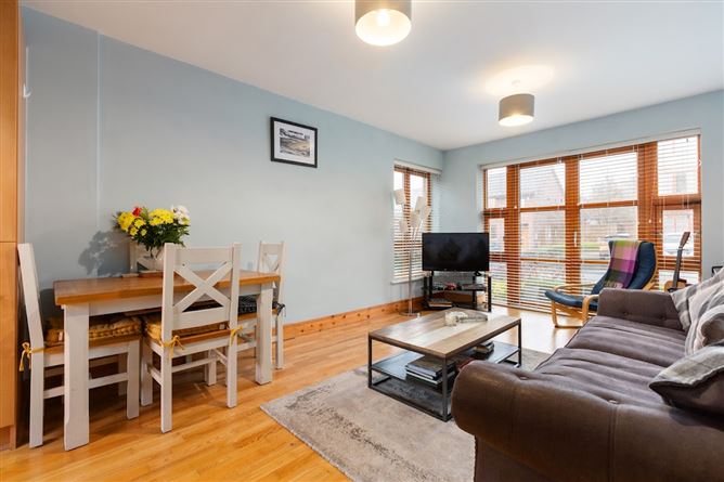 1B Belarmine Drive, Stepaside, Dublin 18  , Stepaside, Dublin 18
