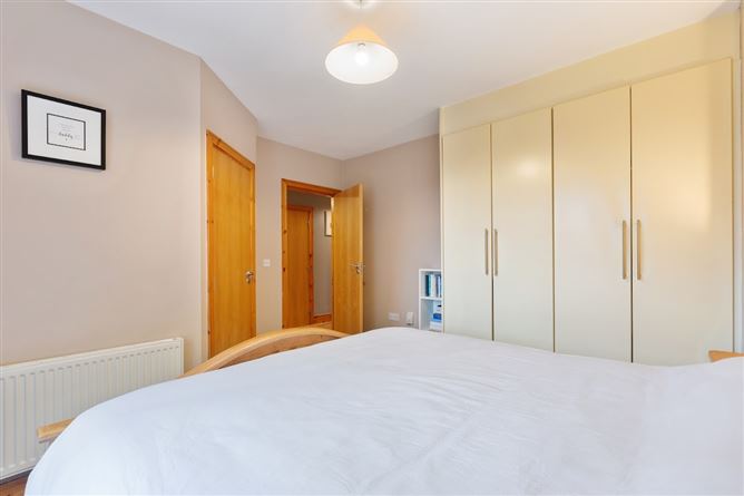 1B Belarmine Drive, Stepaside, Dublin 18  , Stepaside, Dublin 18