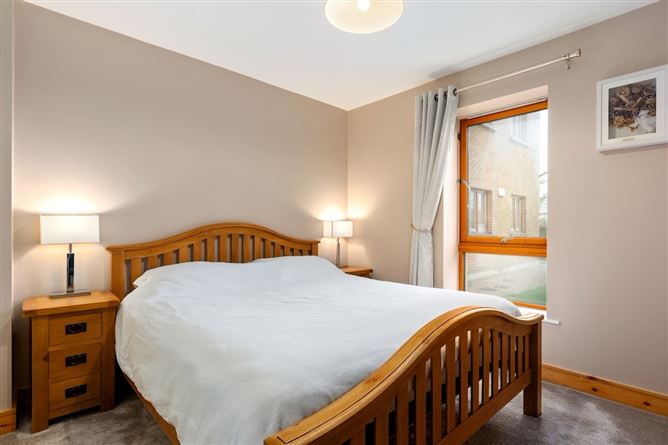 1B Belarmine Drive, Stepaside, Dublin 18  , Stepaside, Dublin 18