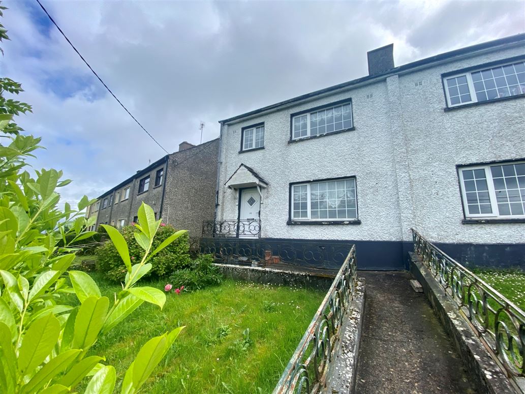 25 Dr McKenna Tce., Connolly Park, Monaghan Town.
