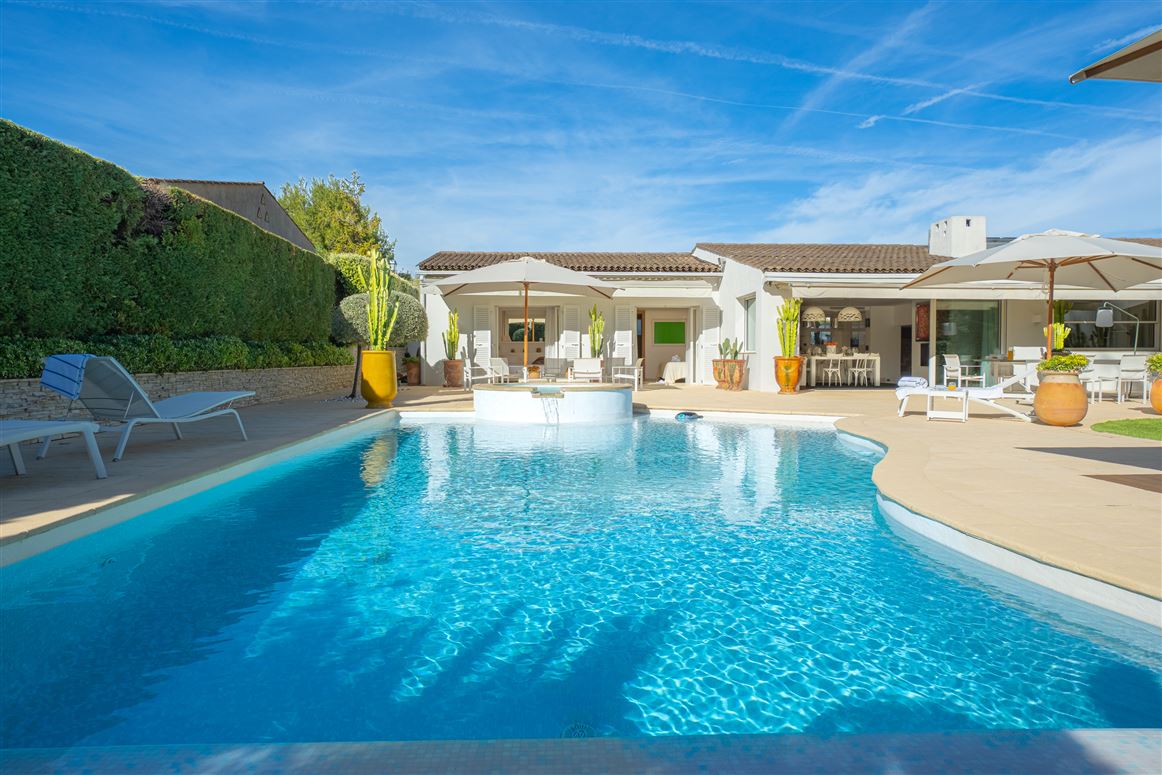 Lush Riviera Abode,Villeneuve-Loubet,Provence-Alps-French Riviera,France