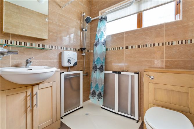 8 Cherryfield Court, Hartstown, Dublin