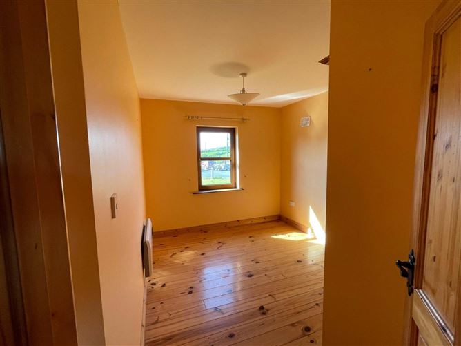 7 Cois Na Habhainn, Carrigaholt, County Clare