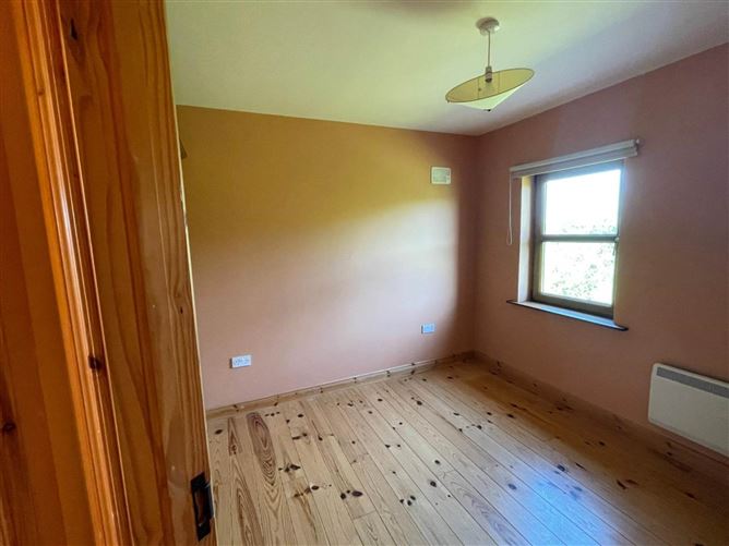 7 Cois Na Habhainn, Carrigaholt, County Clare