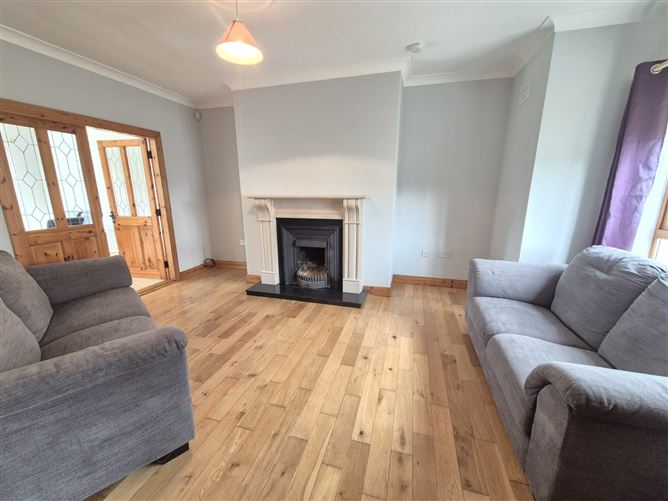 3 Lake View, Glenamaddy, Co. Galway
