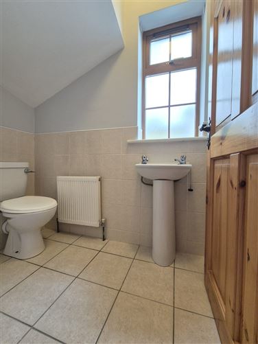 3 Lake View, Glenamaddy, Co. Galway