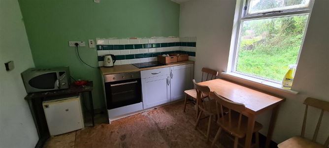 Ivy Cottage, Edenan And Kinclare, Ballinagare, Castlerea, Roscommon