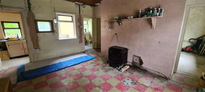 Ivy Cottage, Edenan And Kinclare, Ballinagare, Castlerea, Roscommon