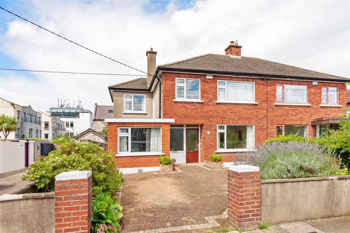 9 Avondale Lawn, Blackrock, County Dublin
